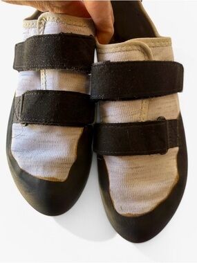 Black Diamond | Black and White Climbing Shoe | 6.5W | 5.5M
